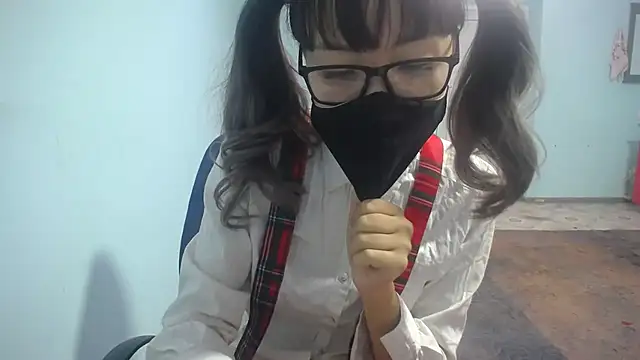 elllaaxx online show from September 11, 4:02 am