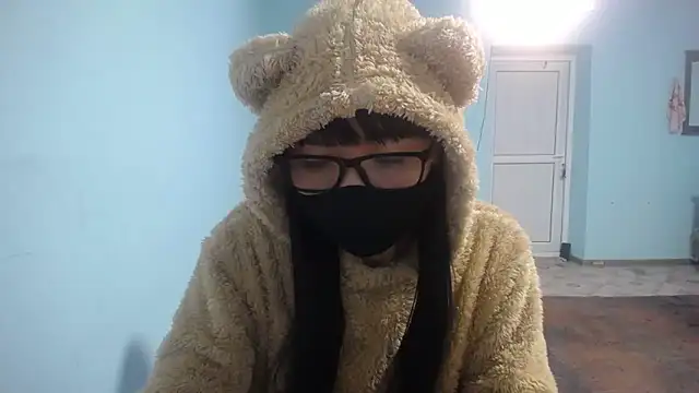 elllaaxx online show from December 14, 4:51 am