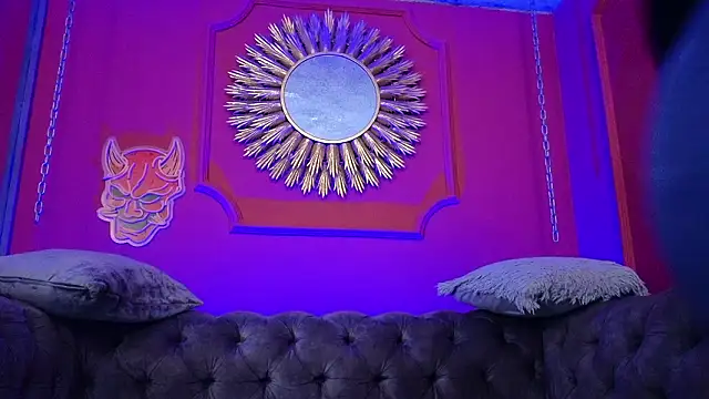 Julieta Russell online show from March 30, 12:05 pm