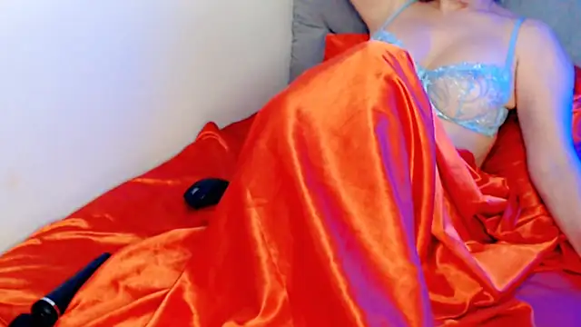 hotmask online show from February 18, 8:08 pm