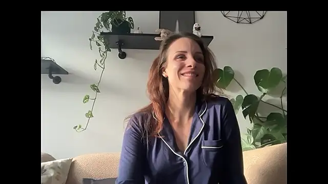 Mary Wet online show from June 2, 4:30 pm