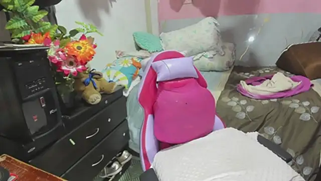 Mrs mommy  online show from July 14, 2:05 am