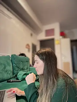 HotXMom online show from February 27, 8:14 am