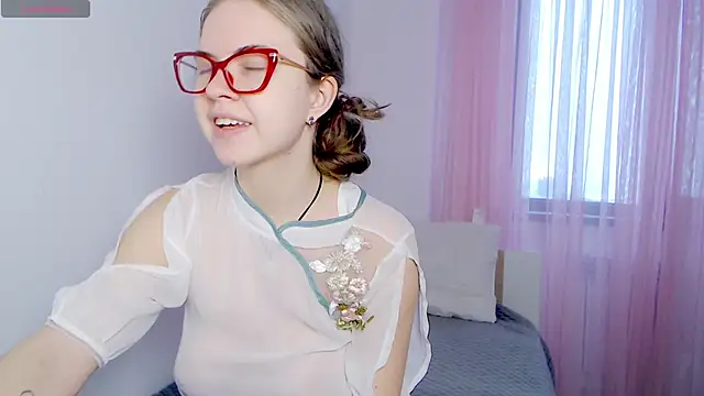 Sarah HS online show from February 24, 11:53 am