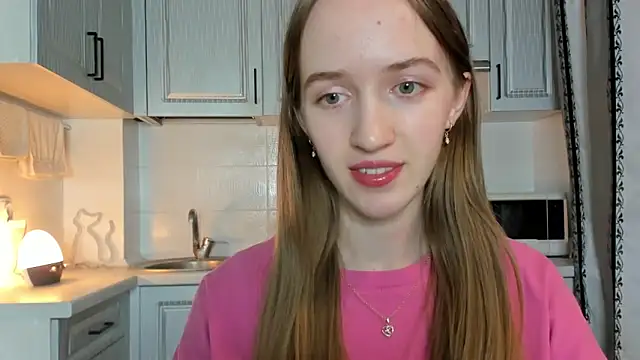 leslie my lovee online show from October 29, 8:33 pm