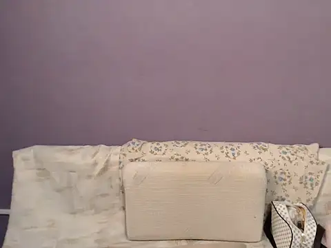 so shy online show from November 13, 8:46 am