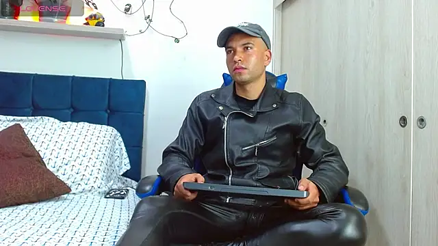 dorian h  online show from July 18, 10:01 pm