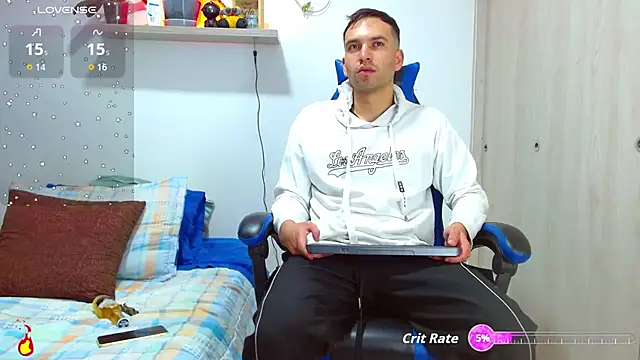 Snapshot of dorian_h_ chatting on October 16, 12:35 am dorian h online show from October 16, 12:35 am