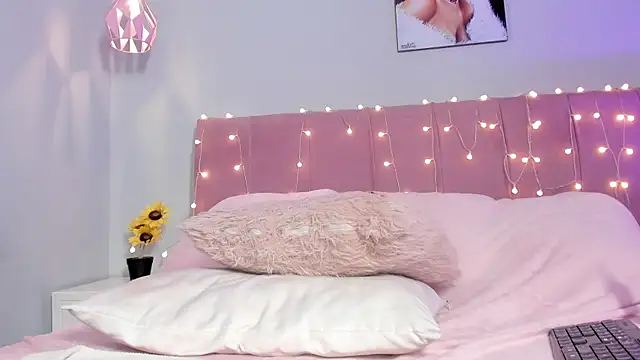 ScarletGV online show from July 7, 6:47 am