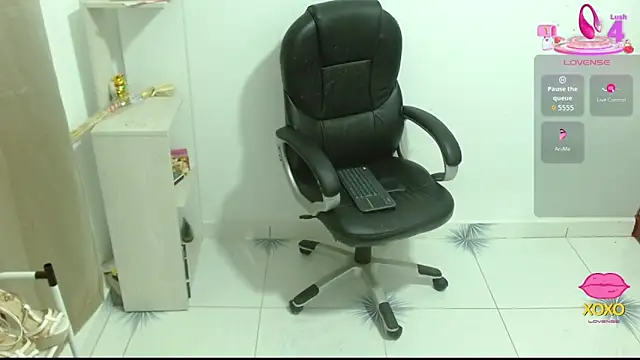 mrskatty online show from April 1, 10:49 am