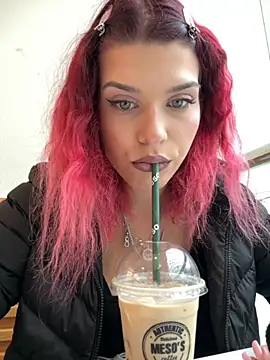 RiriRoseey online show from November 15, 8:48 am