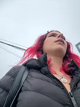 RiriRoseey online show from November 12, 8:45 am