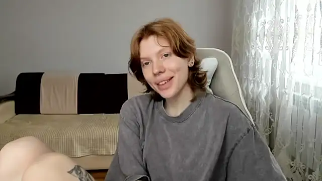 StellaDavis online show from April 5, 9:08 am