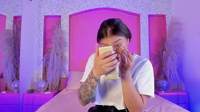 Giaa Ross online show from November 11, 1:19 pm