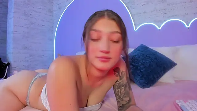 Giaa Ross online show from December 17, 7:51 pm