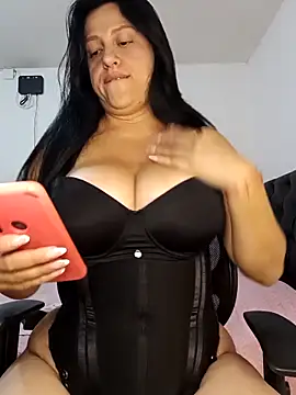 whitegirl0122 online show from March 1, 8:08 pm