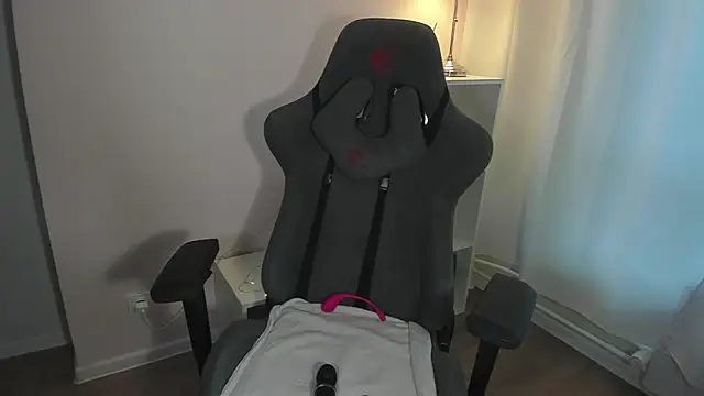 fuckdoll 18 online show from March 19, 2:21 pm