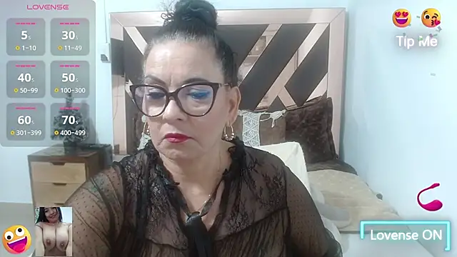 lindaesmeralda online show from November 19, 12:05 pm
