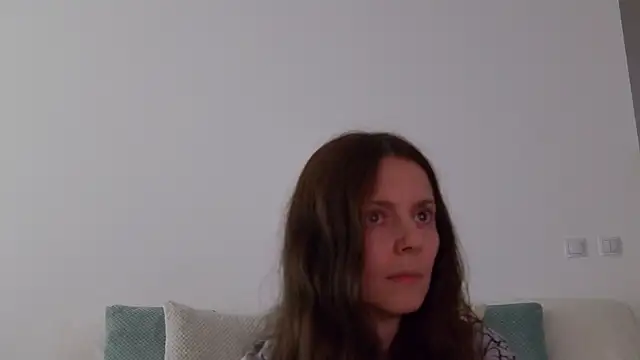 LilyRoselyn online show from October 3, 9:25 am