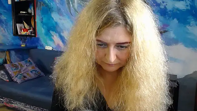 Helen1974 online show from October 31, 8:35 pm