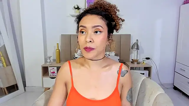 Zoe Gruber online show from June 11, 2:53 am
