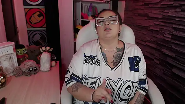 juliette rd online show from February 3, 6:40 am