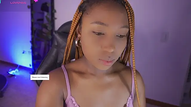 EmmaSanzz  online show from March 19, 11:25 am