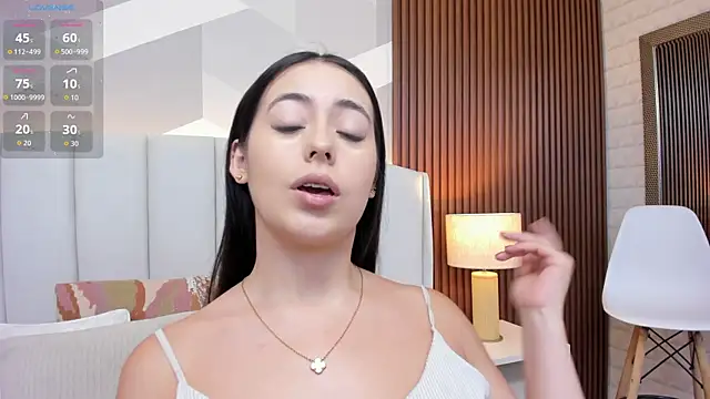 Julietasantos   online show from November 4, 6:46 pm