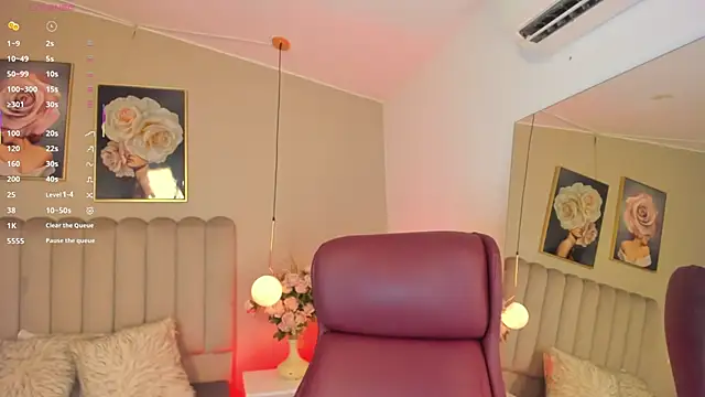 Emma Thompsson online show from November 8, 1:43 am