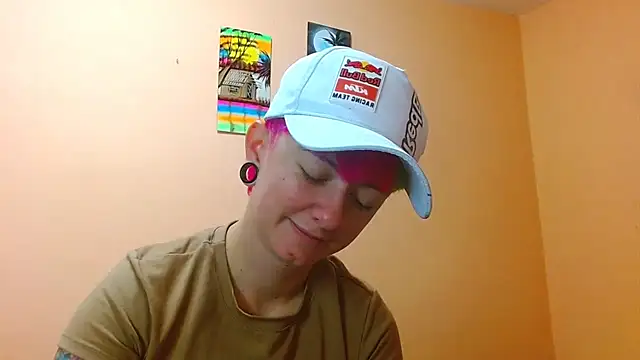 tomboyblue online show from July 25, 5:31 pm