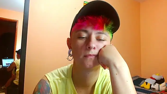 tomboyblue online show from July 10, 5:30 am
