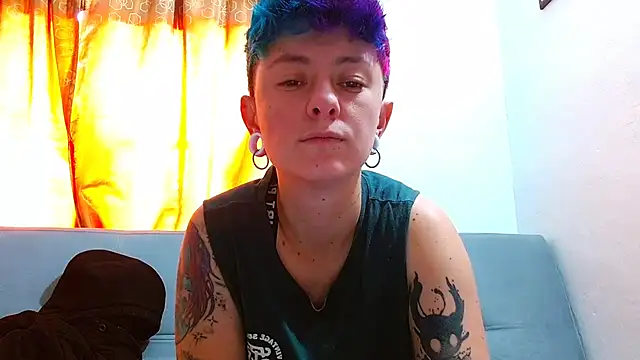 tomboyblue online show from June 30, 3:00 pm