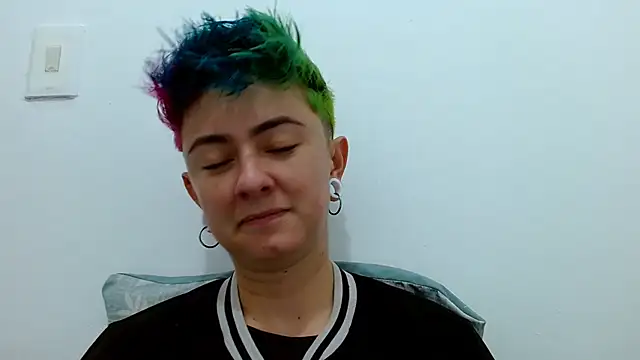 tomboyblue online show from November 1, 10:25 pm