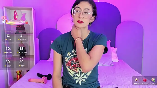 SophieGomez22 online show from September 25, 11:31 am