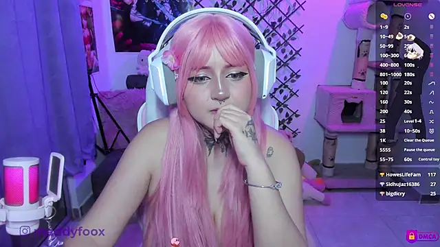 MaddyFooxx online show from June 13, 3:04 am