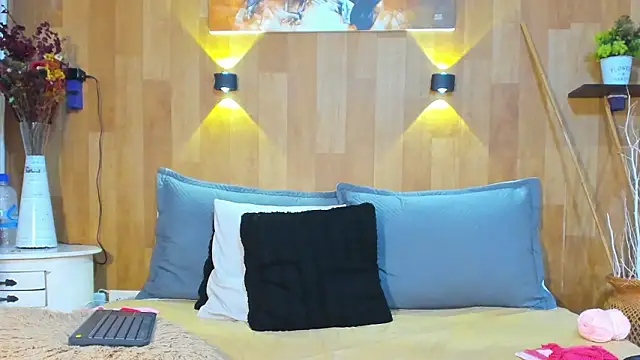 marianaa90 online show from February 4, 6:00 pm