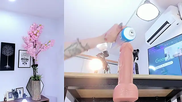 Siouxsie cenobite online show from January 11, 11:37 am