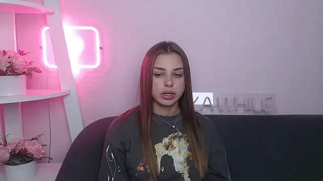 MilanaAngelAs online show from November 23, 9:55 am