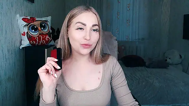  KittyBoo online show from December 5, 11:55 am