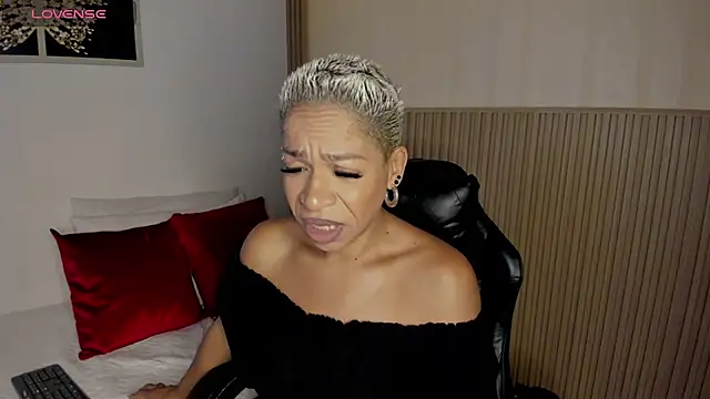 summer night  online show from April 18, 11:56 am