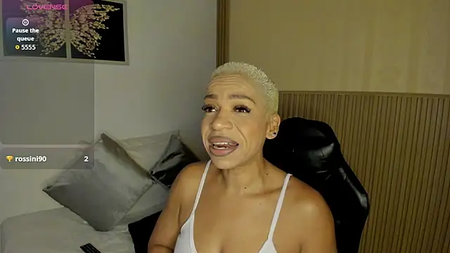 summer night  online show from April 1, 11:33 am