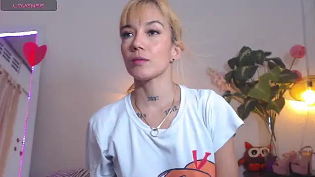 Veronicaa 2 online show from June 16, 9:05 pm