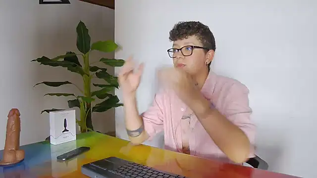 alex noa online show from November 7, 7:41 pm