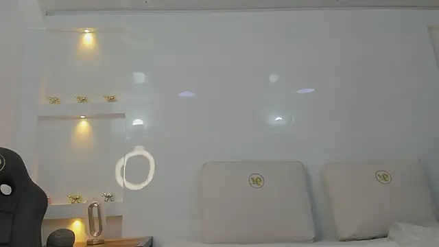 Dalia-Prada online show from April 16, 3:29 am