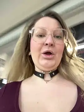 Teya moon  online show from March 11, 10:30 am