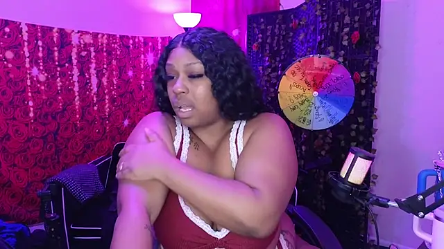 cheriserozequeen online show from February 12, 6:31 pm