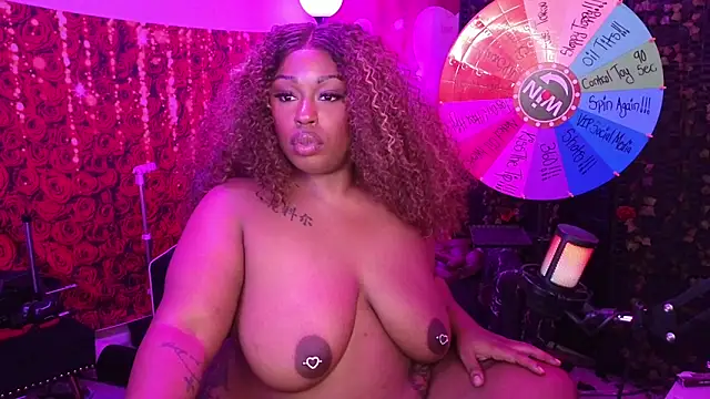 cheriserozequeen online show from June 18, 12:45 am