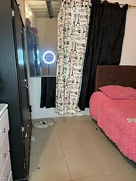 Sofia Queen17 online show from February 11, 10:50 am