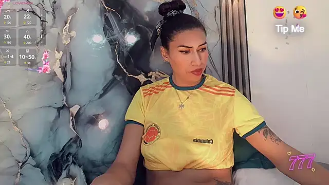khiara moretti online show from July 7, 7:27 pm