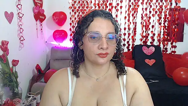 Aleja Gonzales online show from February 14, 7:38 pm